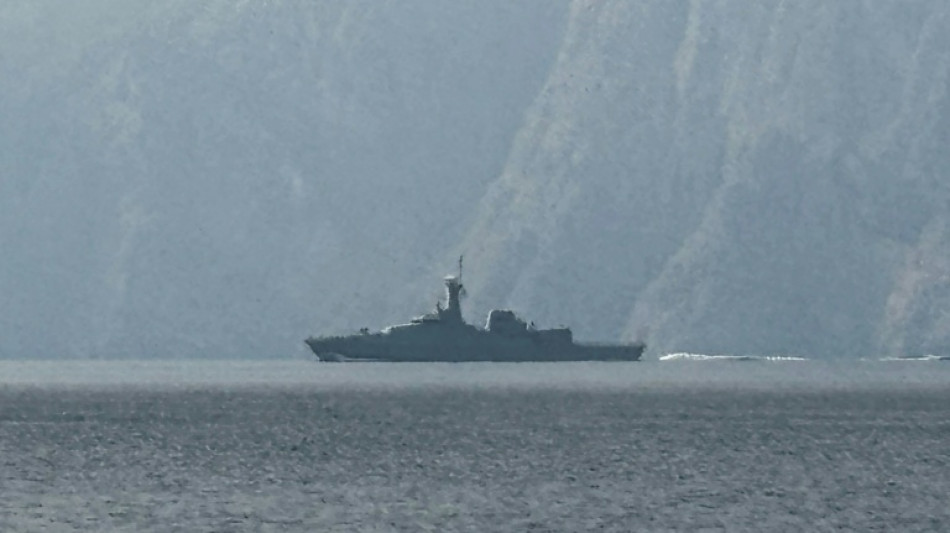 Le p&eacute;trole s'installe &agrave; 100 dollars, les march&eacute;s suspendus &agrave; la guerre au Moyen-Orient