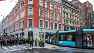 Vermutlich zu schnell unterwegs: Stra&szlig;enbahn kracht in Gesch&auml;ft in Oslo