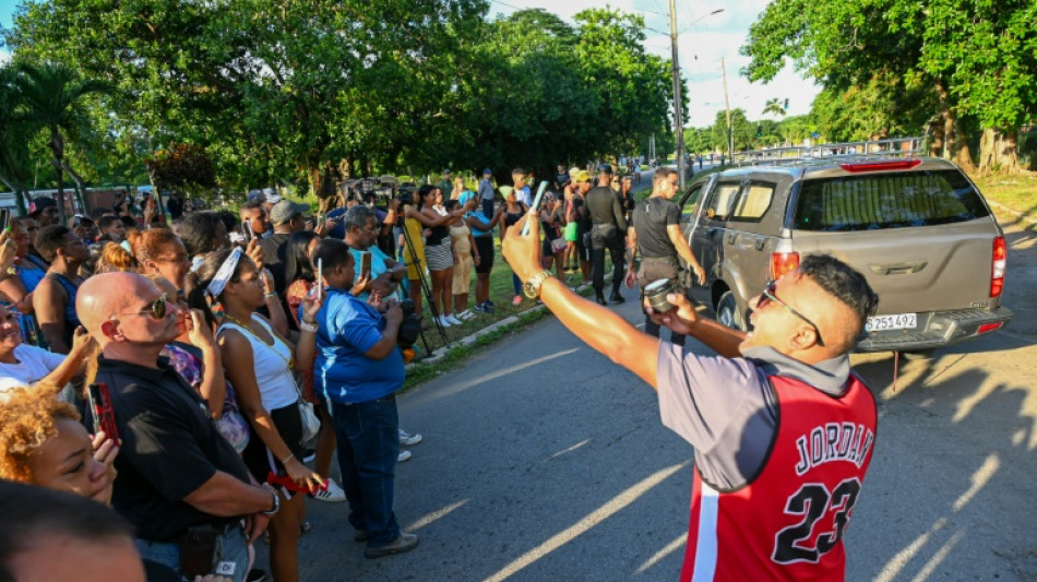 Discreto adi&oacute;s al reguetonero "El Taiger" en Cuba, tras ser baleado en Miami