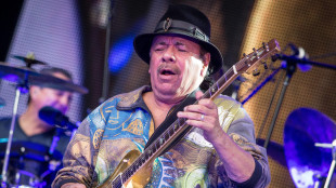 Carlos Santana rinvia un concerto dopo un malore