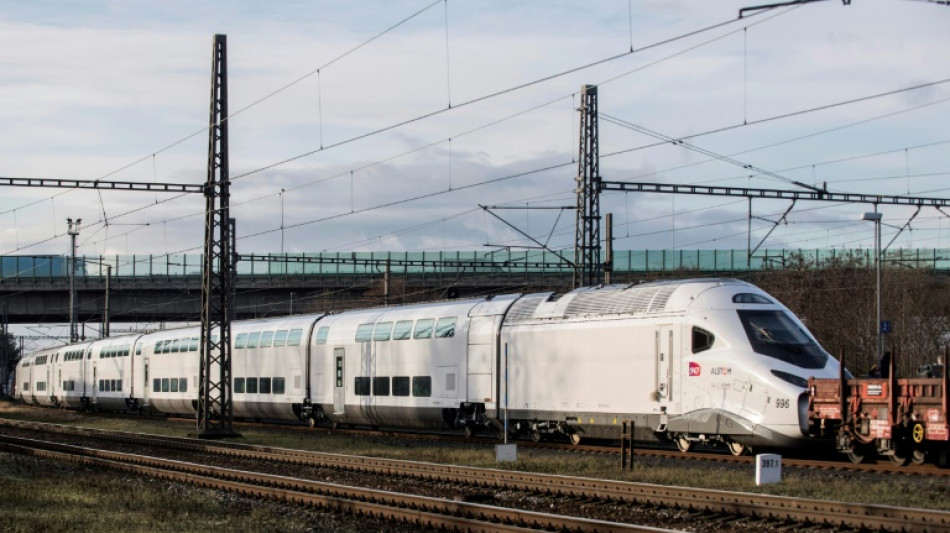 Le TGV M re&ccedil;oit son feu vert europ&eacute;en, mais son exploitation commerciale &agrave; la SNCF retard&eacute;e &agrave; septembre