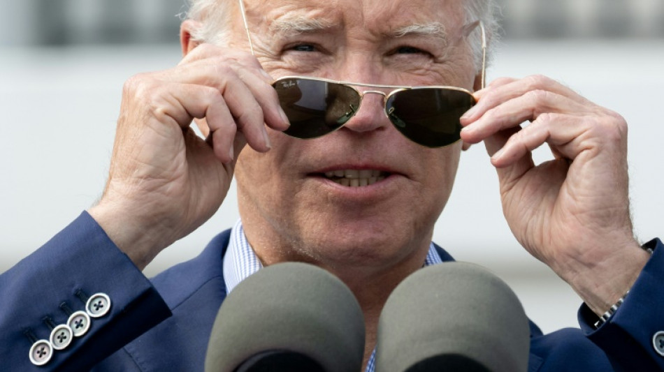 En el D&iacute;a de la Independencia, Biden pide el fin de la "epidemia de violencia" con armas