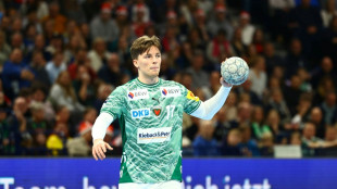 Handball: F&uuml;chse verl&auml;ngern mit Eigengew&auml;chsen um Lichtlein