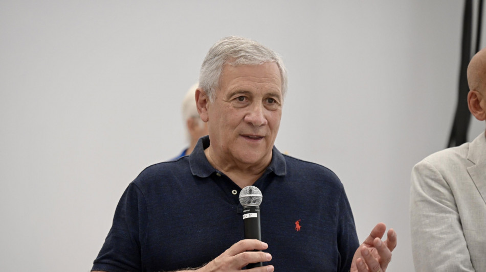 Tajani sulla legge elettorale, s&igrave; alle preferenze col capolista bloccato