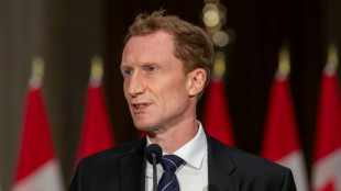 Canada moves to ban under-16s from social media, regulate AI