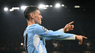 Manchester City goleia AEK Atenas (5-1) com hat-trick de Phil Foden