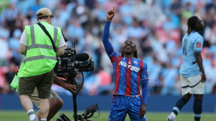 Arsenal could hijack Spurs' bid for Palace star Eze - reports