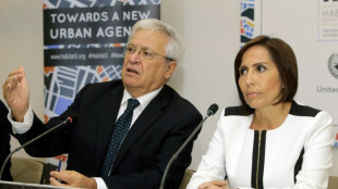 Una exministra de Ecuador condenada por corrupci&oacute;n escapa de la embajada argentina
