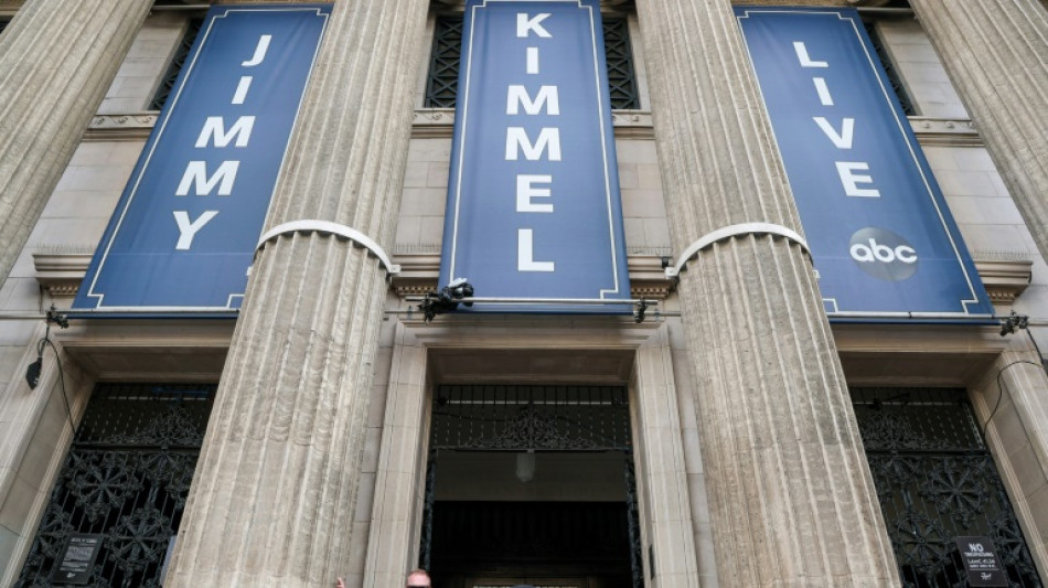 Nos EUA, direita comemora e esquerda se indigna após suspensão de Jimmy Kimmel