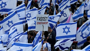 Netanyahu aplaza pol&eacute;mica reforma judicial en Israel tras protestas masivas