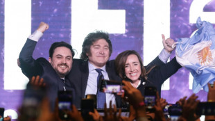 Peso argentino se deval&uacute;a tras voto opositor mayoritario en elecciones primarias