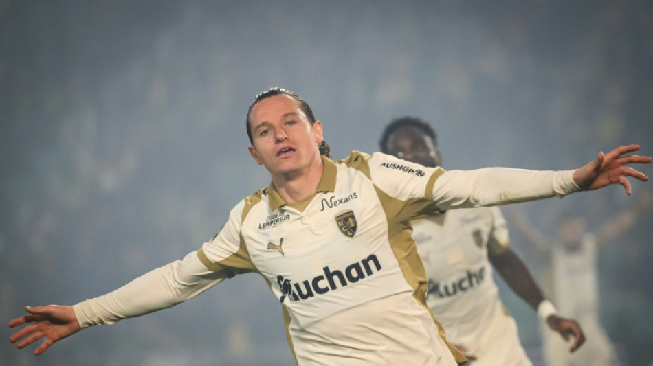 PSG thump Rennes but Lens remain top in France 
