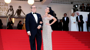 Boicotado por Hollywood, Kevin Spacey aparece no tapete vermelho de Cannes