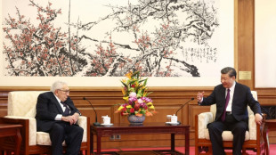 Xi Jinping se re&uacute;ne con el ex secretario de Estado de EEUU Henry Kissinger