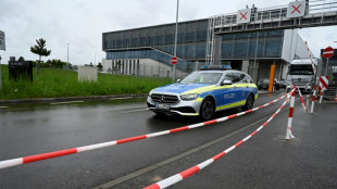 Dos muertos en un ataque a tiros en una f&aacute;brica de Mercedes en Alemania