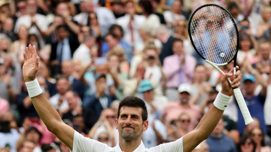 Djokovic pasa c&oacute;modamente a la tercera ronda de Wimbledon