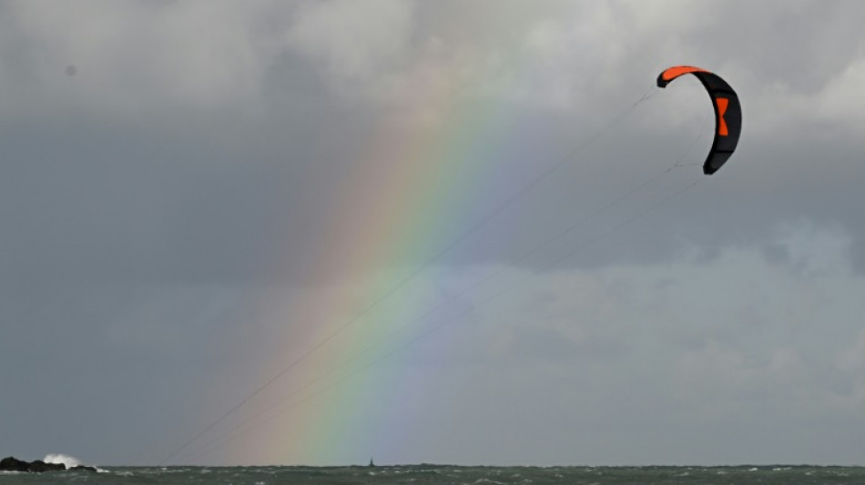 Einsatzkr&auml;fte retten 14-j&auml;hrigen Kitesurfer vor Schleswig-Holstein aus Ostsee