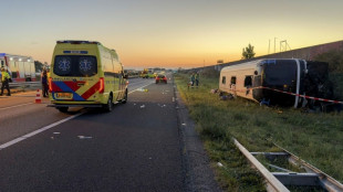 Bus mit zwei deutschen Schulklassen in den Niederlanden verungl&uuml;ckt - Mehrere Verletzte