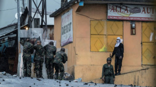 Comores: un mort et six bless&eacute;s dans des heurts, l'opposition appelle &agrave; manifester