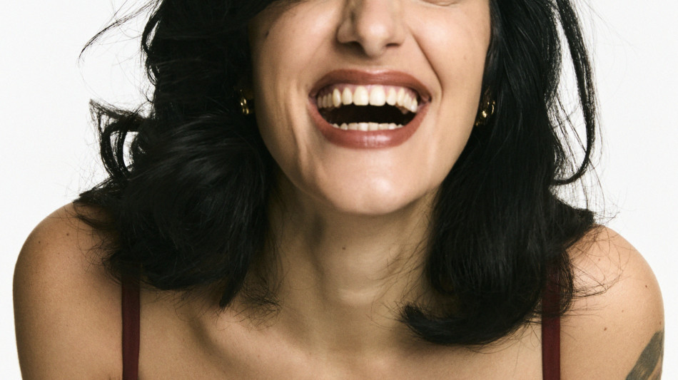 Levante, "se mi togli il palco soffro, se mi togli la penna muoio"