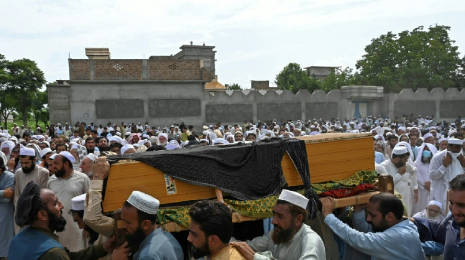 Grupo yihadista EI reivindica atentado que dej&oacute; 54 muertos en Pakist&aacute;n