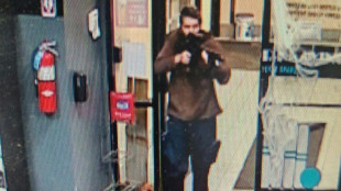Mindestens 22 Tote bei Schusswaffenangriffen im den USA - T&auml;ter auf der Flucht
