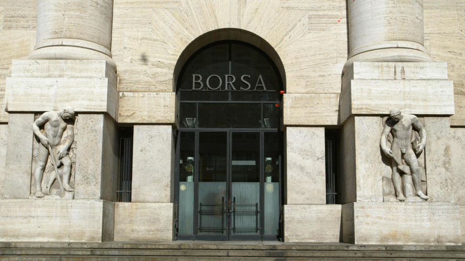 Borsa: Milano chiude in leggero rialzo, Ftse Mib +0,22%