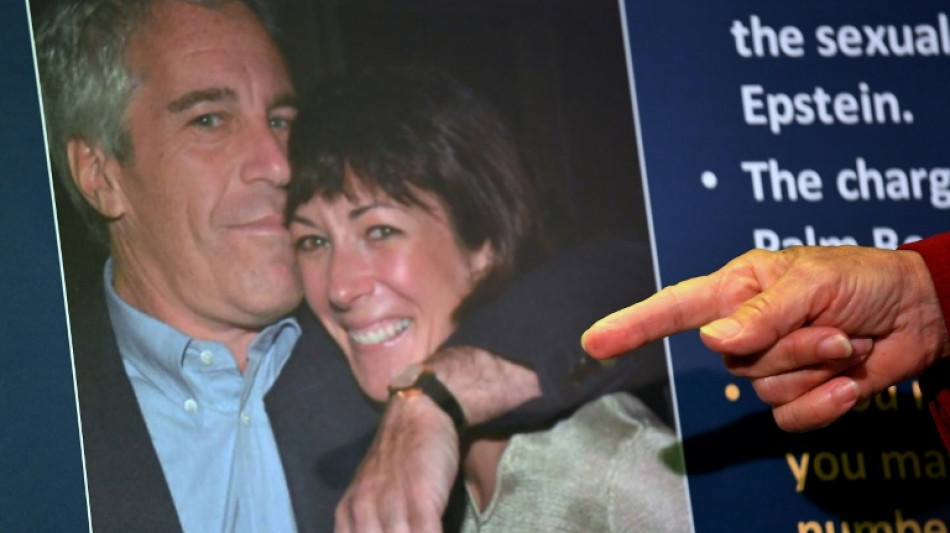 Justi&ccedil;a dos EUA se recusa a anular condena&ccedil;&atilde;o de c&uacute;mplice de Epstein