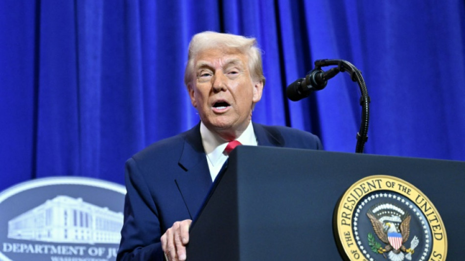 Trump cible les médias critiques et ses opposants dans un discours au ministère de la Justice