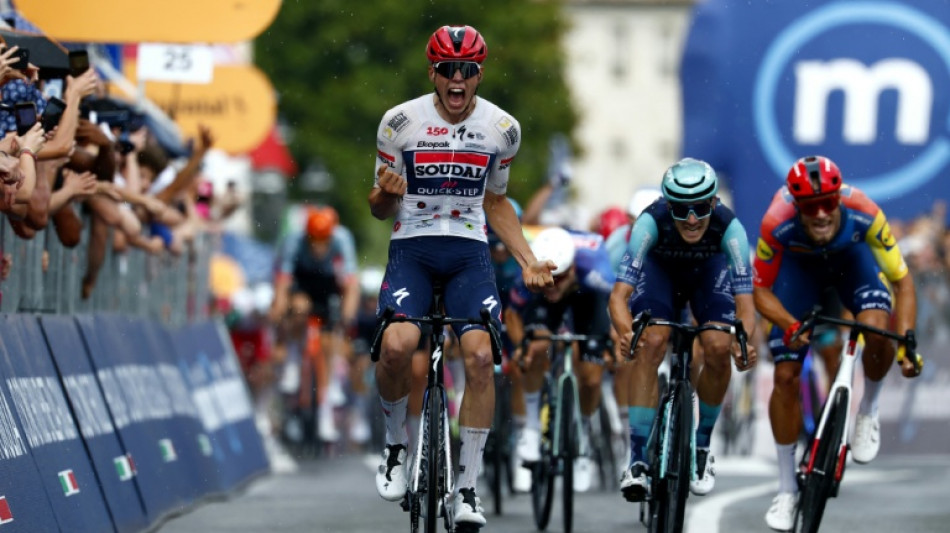 Tour d'Italie: le Fran&ccedil;ais Paul Magnier voit triple