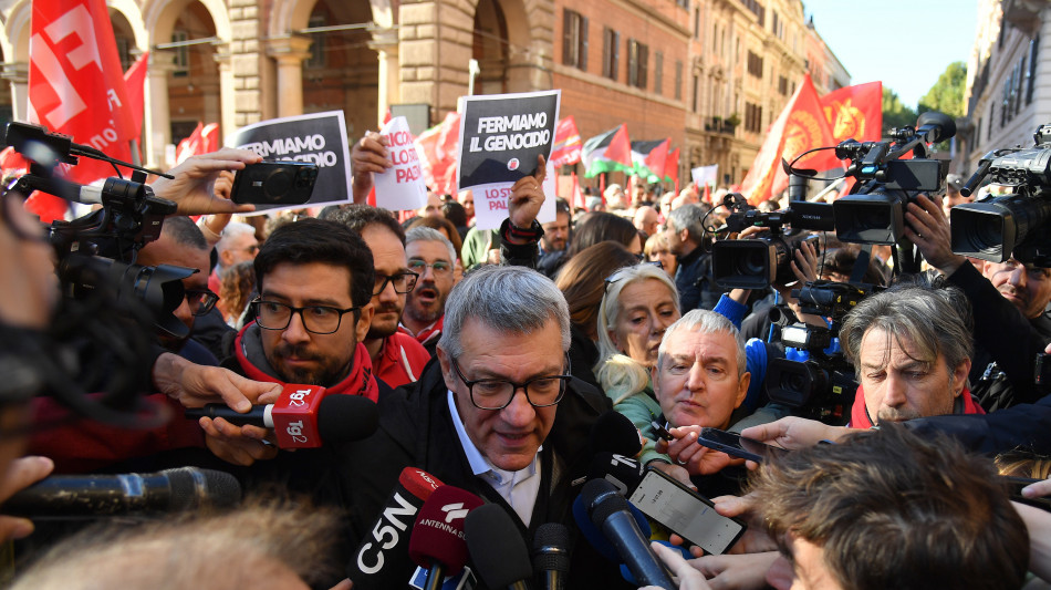 Sciopero: Cgil, più di 2 milioni di persone in oltre 100 piazze
